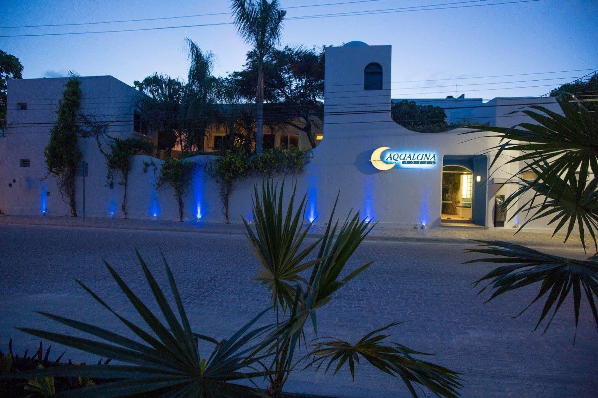 Aqualuna Boutique Hotel By Sunrise (Adults Only) Playa del Carmen Exterior photo